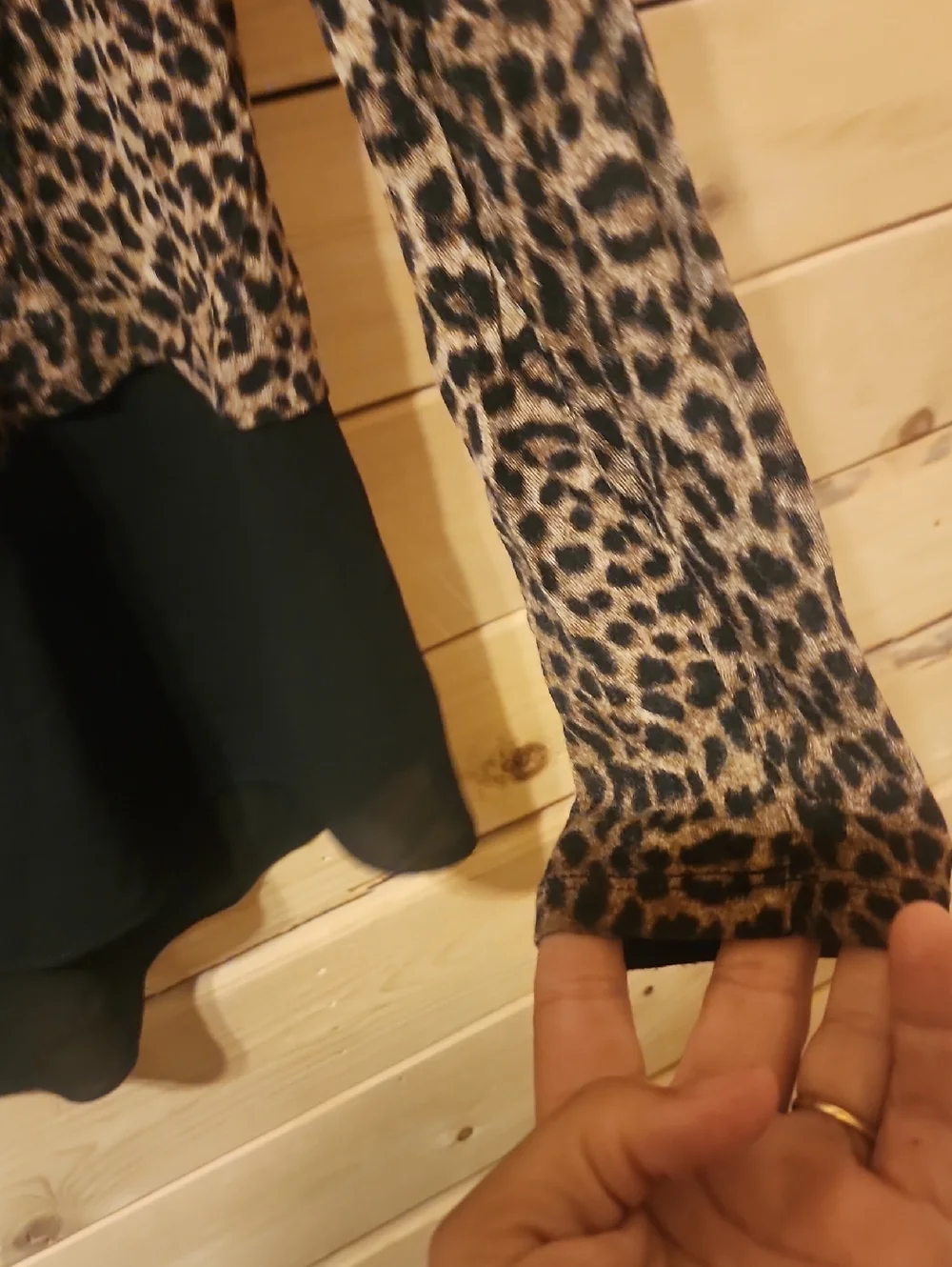 Womens Michael Kors Chiffon-Hem Leopard Print Shirt Size Medium